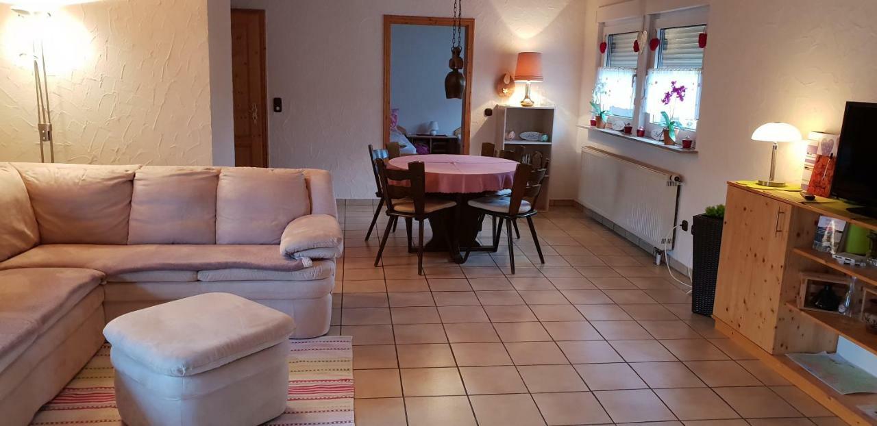 Ferienwohnung Weingut Leis โอสตริช-วินเคิล ภายนอก รูปภาพ
